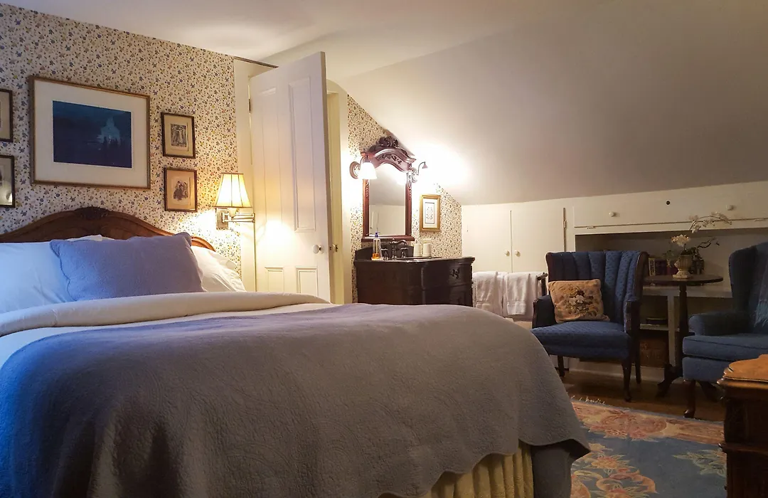 The White House Inn-1